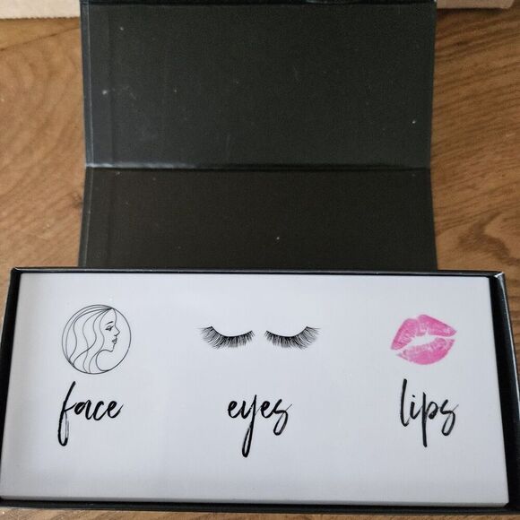 G by Gennaro BRUSH CRUSH Makeup Brush Holder – Face, Eyes, Lips – NWT - Picture 3 of 4